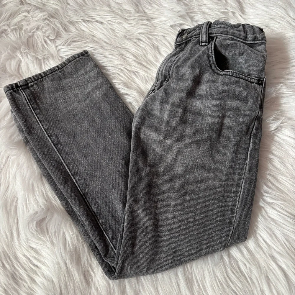 Gap Kids Boys Size 8 Gray‎ Straight Leg Jeans Elastic Waist Zipper Close Denim